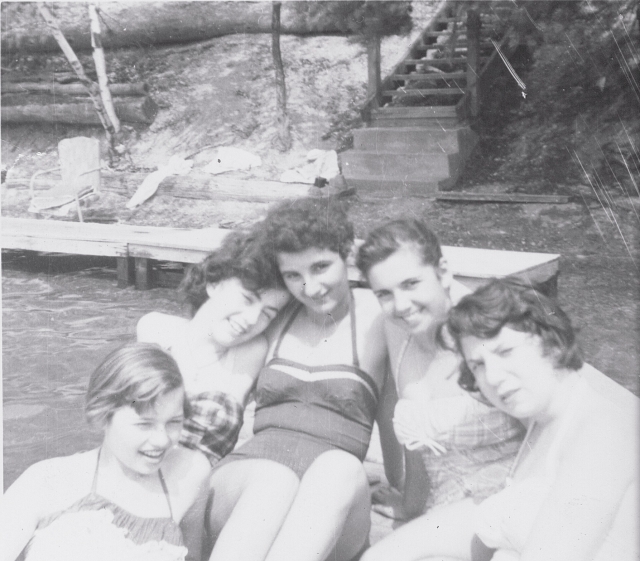 

The Bathing beauties
Karen Jacobsen, Marie McCarthy, Nancy Fantazian, Joan Caldwell, Sue Brine

Submitted by Nancy Fantazian